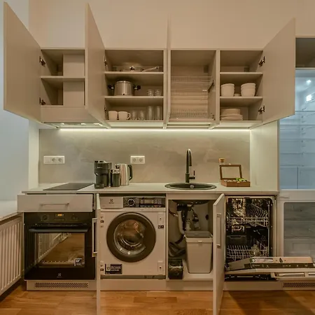 Apartment Railway *